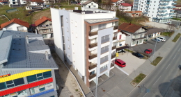 Zgrada pored MEB-a
