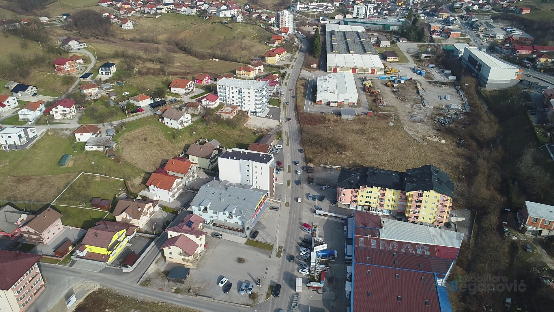 Zgrada pored Limometala